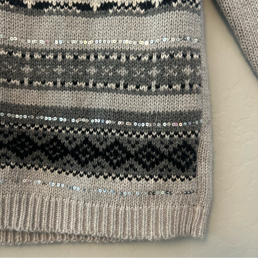 Old Navy womens gray fair isle crewneck knit sweater with sequins size small - Picture 14 of 16